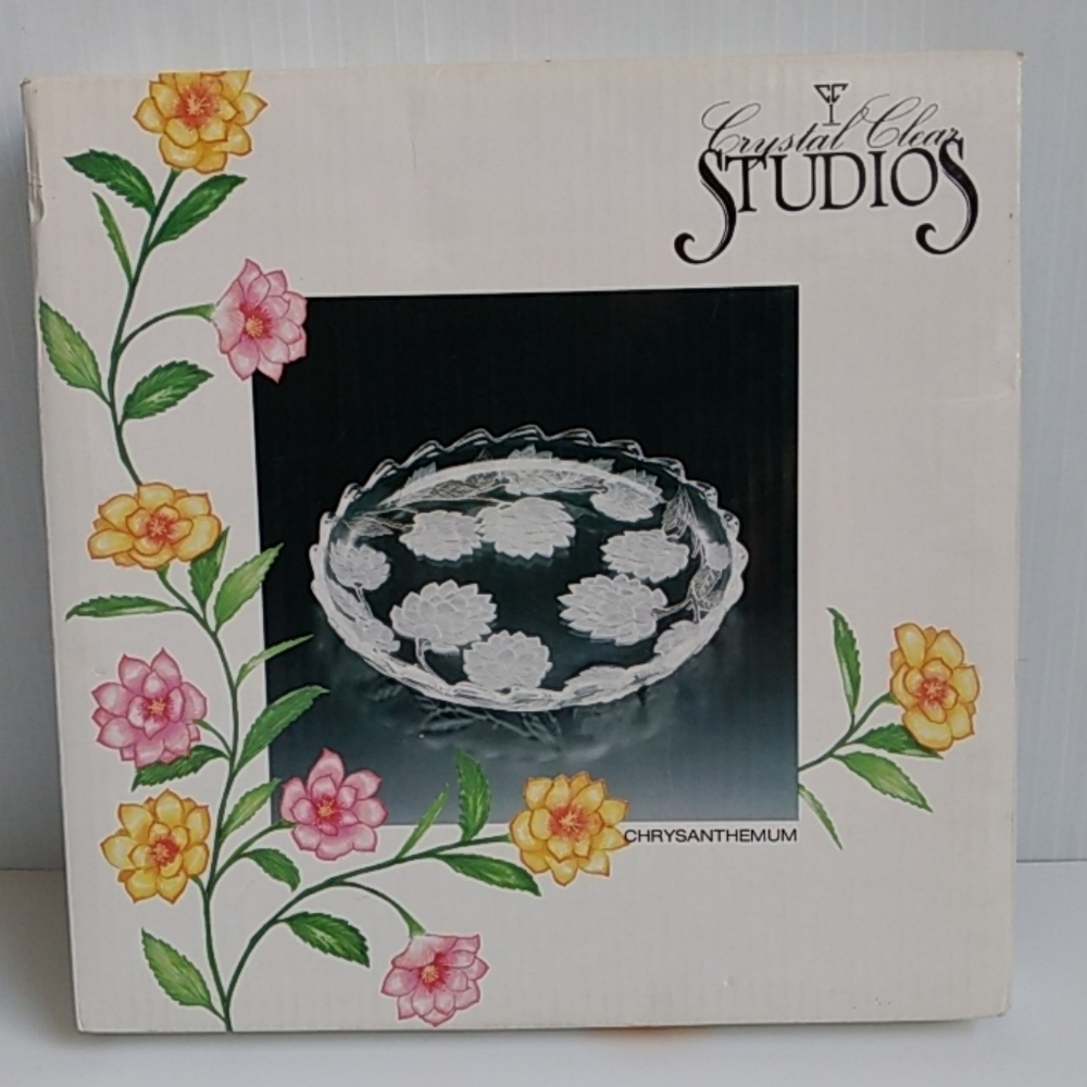Crystal Clear 13" Platter Chrysanthemum Japan 1990